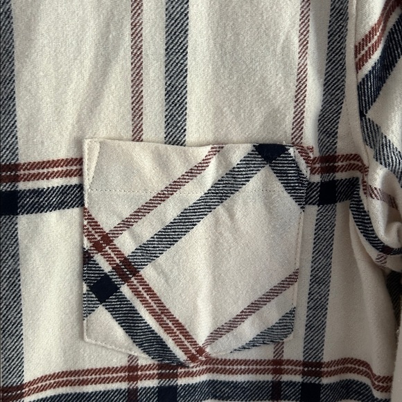 Ladies Plaid Button-Up flannel Shirt NNT colors- cream, dark navy blue & rust - Picture 3 of 9